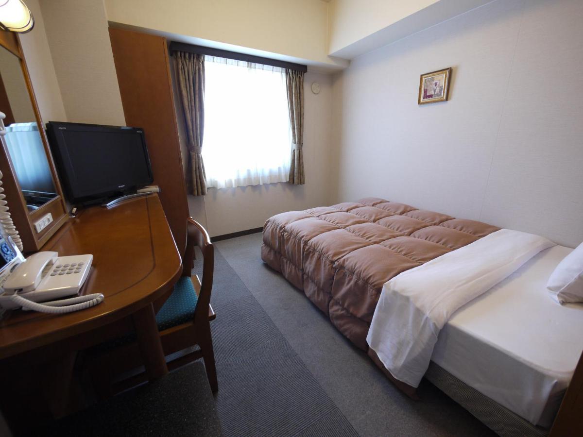 Hotel Route-Inn Matsusaka Ekihigashi Ngoại thất bức ảnh